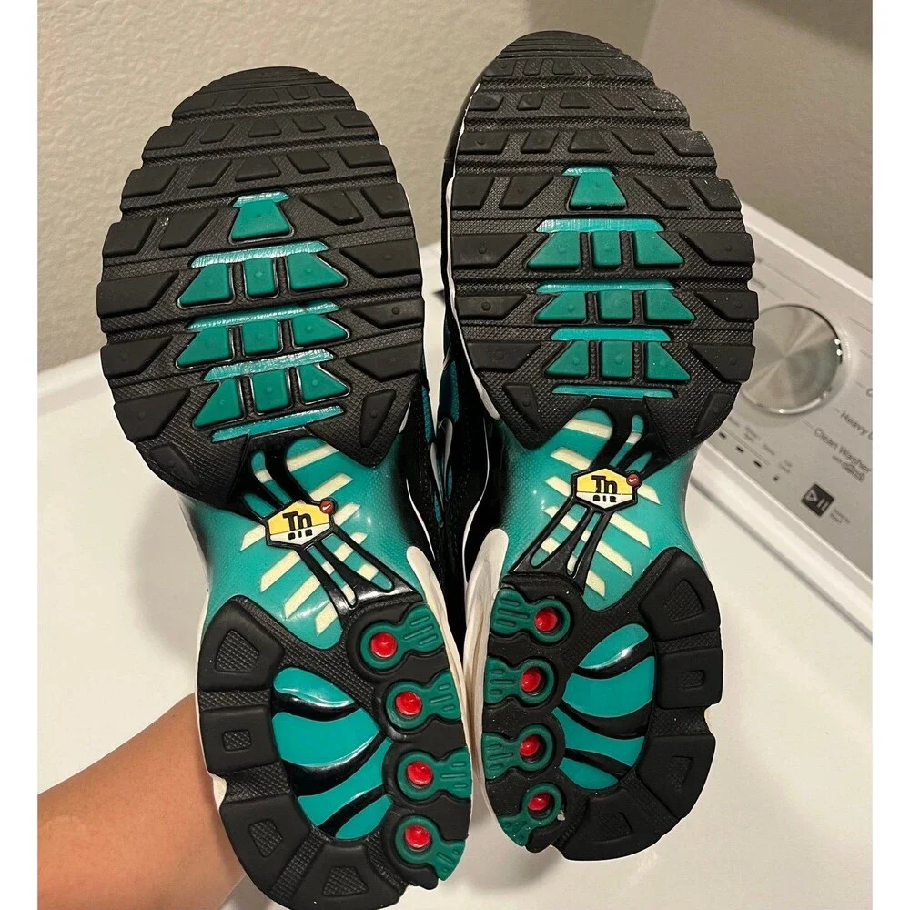 Nike Air Max Plus TN Aqua Gradient Running Shoes Men’s US 7.5 Black Teal